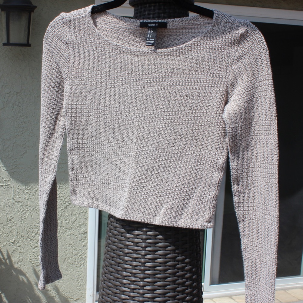 Cropped cream long sleeve